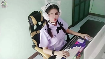 Siswi Sma Thailand Digilir Abang Kelas Di Depan Komputer, Erangan Nikmatnya Bikin Rumah Bergema (suara Cewek Thai Jelas Banget)