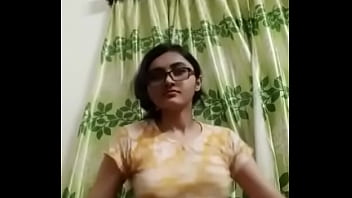 Desi Montok Yang Bikin Nafsu Membara