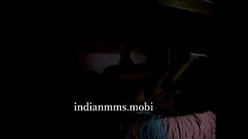 Gadis Seksi India Yang Menggoda