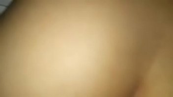 Gadis India Yang Menggoda Dengan Lekuk Tubuh Yang Memabukkan