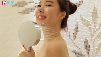 Gadis Tionghoa Seksi Yang Bikin Panas