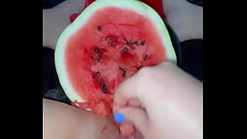 Melon Manis Menggandakan Orgasme Perempuan – Video Panjang Arab 2025 – Amatir Saudi Terbaik – Masturbasi Nakal Putri Salju Arab – Fetish Makanan Ekstrem – Buah Di Memek Remaja Ketat – Gadis Los Angeles Usa