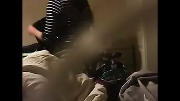 Gadis Berhijab Dengan Gaul Yang Menggoda