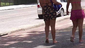 Pecinha Deliciosa Indo Pra Praia Com Esse Rabo Suculento Que Dá Vontade De Morder!