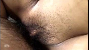 Amateur Asia Dengan Memek Berbulu Digerogoti Kontol Keras Sampai Meraung-raung