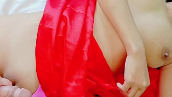 Ibu Tiri Genit Menggoda Dengan Saree Merah, Bercinta Liar Dan Bergumam Kotor Dalam Bahasa Hindi