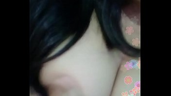 Pamer Payudara Seksi Dari Gadis Indonesia