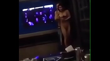 掃不掉的淫蕩！中國再爆情色ktv 男女激戰「三人行」火辣裸照全流出