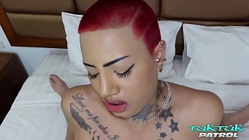 Gadis Thai Nakal Di Tuktuk Suka Dihardcore Dan Digituin Kasar