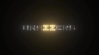 Terjebak Dan Dipaksa Berbagi, Codi Vore Takluk Di Brazzers