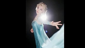 Elsa, Gadis Asia Muda Yang Menggoda Dengan Tubuh Seksi Dan Sensual