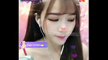 Gadis Asia Manis Menggoda Di Uplive, Bikin Penonton Gak Bisa Berhenti Nonton