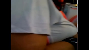 Payudara Seksi Desi Menonjol Di Balik Kaos Ketat