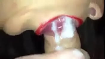 Istri Itu Menghisap Kontol Suaminya Dengan Sangat Kuat Sambil Terdengar Audio Hindi