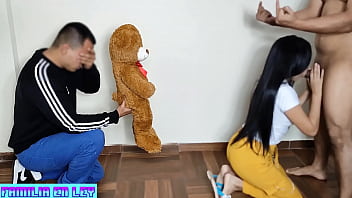 Novia Nakal Goyang Monta Cacho Di Depatan Pacar Bodohnya Bareng Sahabat Terbaik – Adegan Ntr Jav Yang Panas