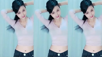 Cô Gái Trung Quốc Thoát Hiểm Gợi Cảm Trên Mái Nhà Rực Lửa