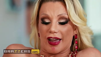 Brittany Andrews: Pantat Montok Berbusa Dan Kulit Menggoda Di Brazzers, Pakai Kode Xvpromo Untuk Diskon Eksklusif