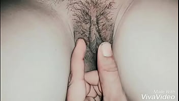 Puki Istri Desi Yang Menggoda