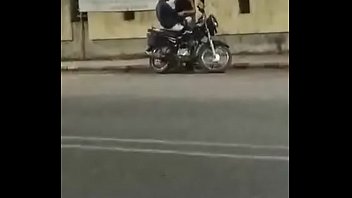 Gadis India Navsari Kaliawadi Beraksi Mesra Di Pinggir Jalan