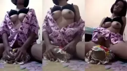 Gadis Cilik Rambut Pendek Dengan Payudara Besar Dan Bokong Montok