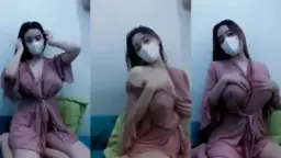 Gadis Manis Dengan Payudara Besar Transparan