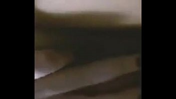 Istri Desi Merangsang Diri Sendiri Di Kamar Mandi