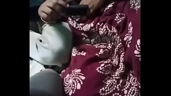 Desi Istri Nakal Digoyang Dua Pria Dalam Adegan Panas