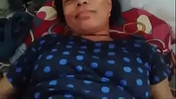 Gadis-gadis India Yang Menggoda Dengan Lekuk Tubuh Mempesona