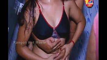 Pacar Mesum Di Kamar Mandi – Adegan Panas Pasangan India Di Film Dewasa 2016