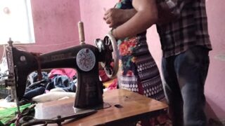 Tukang Bengkel Nakal Ngentot Bhabhi Montok Di Bengkelnya