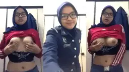 Video Panas Arina Hijab Yang Bikin Bergairah