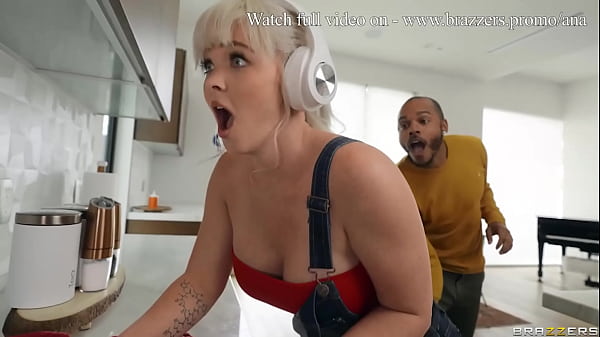 Kekasihku Yang Bergairah Menikmati Anal Sensual – Kay Carter Dan Delilah Day Di Brazzers