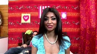 Mama Latina Yang Panas Dan Liar