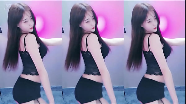 Em Gái Trung Hoa Uốn éo Với Bộ đồ Lót Ren đen Mê Hoặc