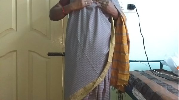 Gadis India Tamil Telugu Kannada Malayalam Hindi Yang Bergairah, Istri Nakal Vanitha Mengenakan Saree Abu-abu, Memamerkan Payudara Besar Dan Puki Yang Dicukur, Meremas Payudara Dan Puting, Menggesek Puki Hingga Masturbasi