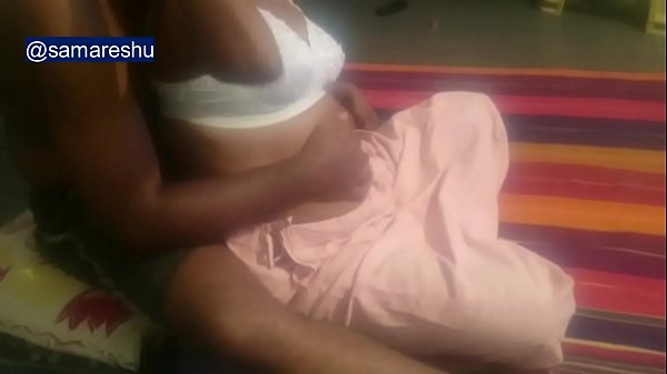 Desi Istri Siapkan Kemaluannya Untuk Kau Sodok