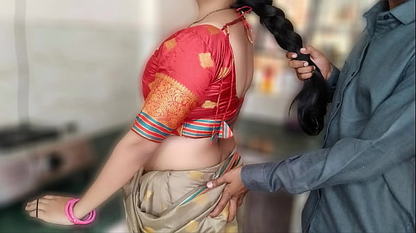 गांव की गर्म भाभी पहली बार किचन में देवर के साथ जंगली सेक्स, देसी बेब की तंग चूत का मजा लेते हुए वायरल वीडियो