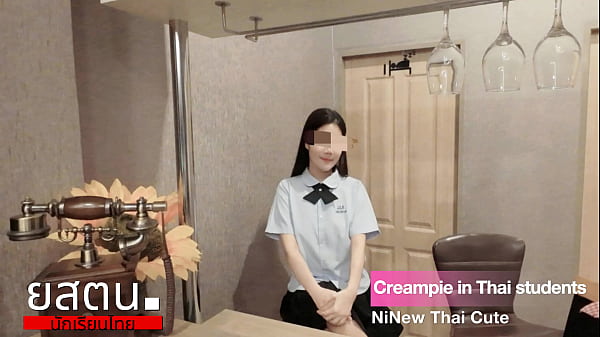นักเรียนสาวม.ปลายเสียวกระจกเงาก่อนไปโรงเรียน