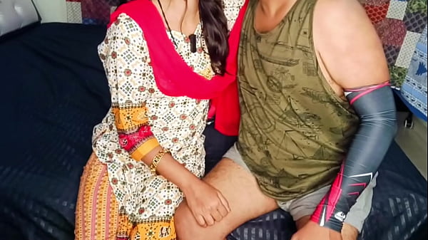 Mami Ko Paise Kamane Ka Aasan Tariqa Batate Hue Uske Bhanje Ne Use Mast Choda