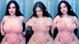 Alondra Bergoyang Dengan Lingerie Tembus Pandang Yang Menggoda