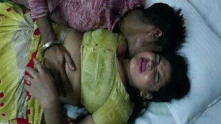 Mekanik Tv Ngentot Boudi Panas Dalam Video Mesum Bengali