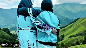 Istri Berjilbab Nakal Selingkuh Di Rumah Saat Suaminya Asyik Berlibur Di Bali Bersama Pacar, Sampai Puas Menelan Cairan Lelaki Hidung Belang.