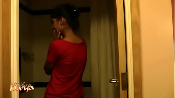 Pameran Telanjang Gadis India Yang Menggoda