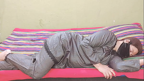 Bhabhi Pakistan Digoyang Kencang Dari Belakang Dengan Audio Desi Hindi