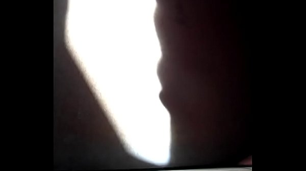 Bayangan Erotis Di Dinding, Jemari Menari Menggoda