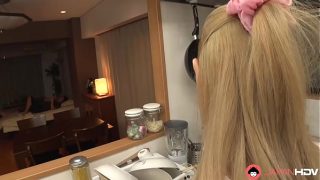 Ibu Rumah Tangga Jepang Mengisap Kontol Di Dapur Tanpa Sensor.