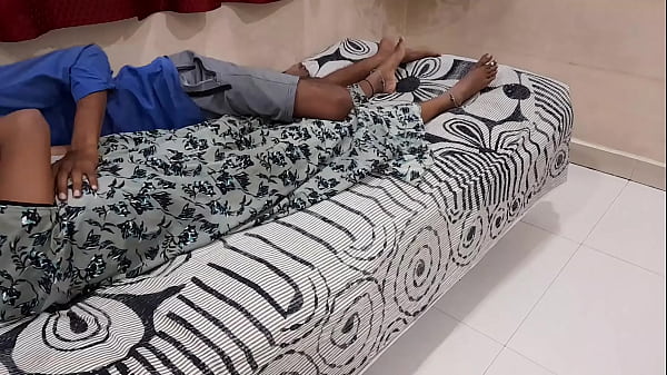 Istri Seksi India Dihardiki Ganas Oleh Suami Hindu Kurusnya – Film Panas Hindi Lengkap
