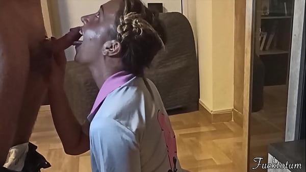 Gadis Cheerleader Culun Pertama Kali Minta Permen, Malah Dijebak Kakek Tua Dan Disuruh Ngewe Mulut. Tenggorokan Dalamnya Dihajar Kontol Besar, Wajah Jalang Dan Seragamnya Dihujani Sperma Deras. Blowjob Halloween Sempurna Dari Remaja Nakal.
