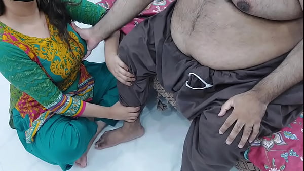 Pijat Kaki Oleh Putri Tiriku Yang Berlanjut Ke Rayuan Mesra Dengan Suara Hindi Yang Menggoda