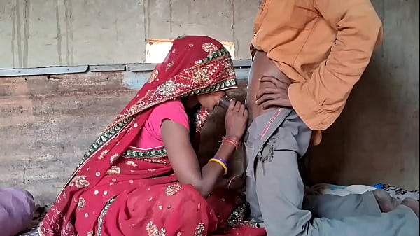 Video Panas Desi Bhabhi Dalam Saree Merah, Adgan Intim Seri Web Hindi Terbaru Yang Bikin Greget